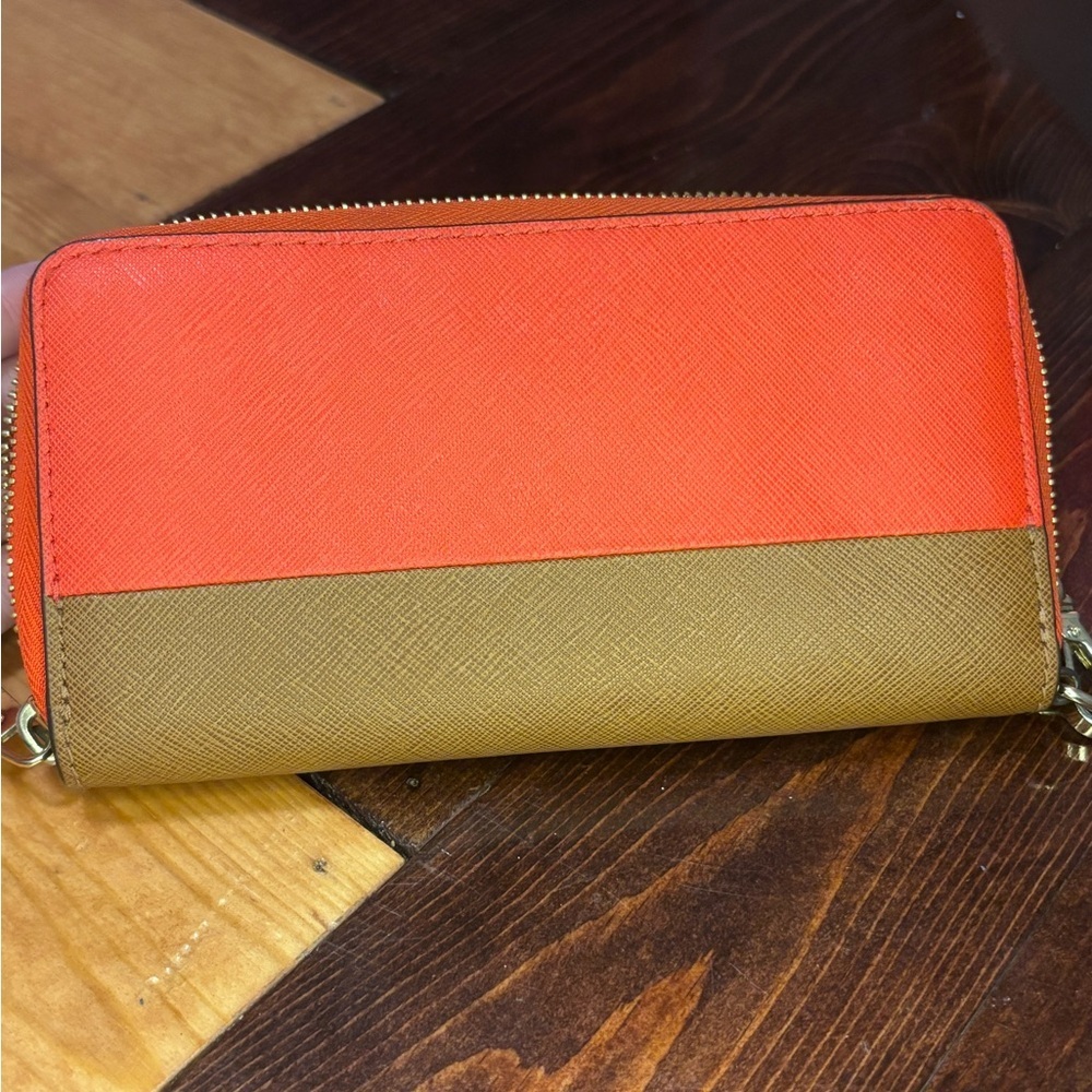 ✨Michael Kors wristlet wallet✨ - Picture 5 of 5